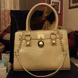 Satchel-Never been used